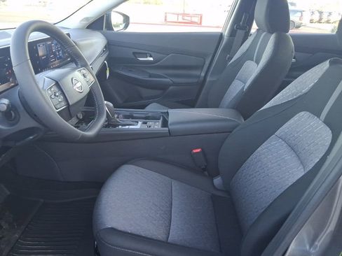 New 2026 Nissan Sentra SV w/ SV Convenience Package FWD image 22