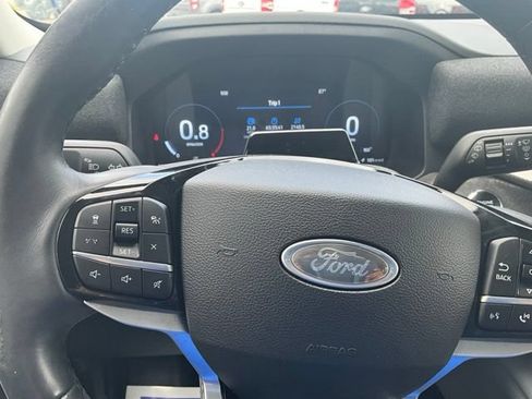 Used 2025 Ford Explorer Platinum w/ Ultimate Package AWD/4WD image 12
