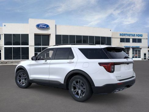 New 2026 Ford Explorer Active w/ Active Comfort Package image 4