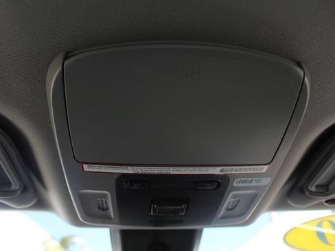Used 2020 Toyota Camry SE FWD image 41
