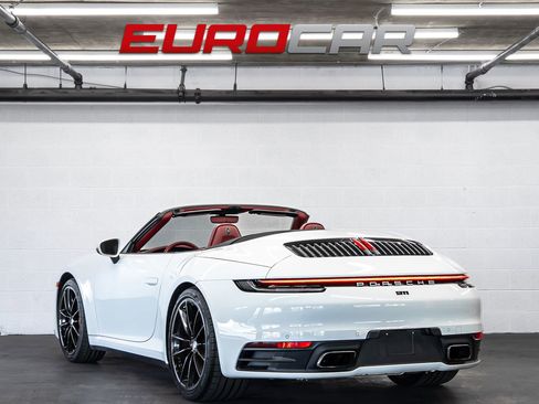 Used 2022 Porsche 911 Carrera image 4