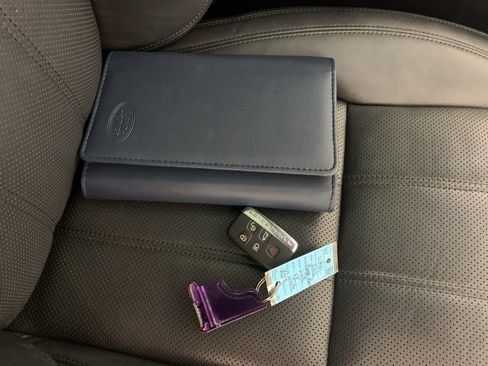 Used 2016 Land Rover Range Rover Long Wheelbase Supercharged image 45