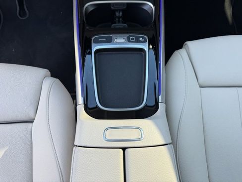 Used 2026 Mercedes-Benz GLB 250 4MATIC image 16