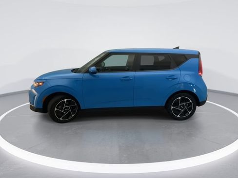 Used 2023 Kia Soul EX FWD image 3