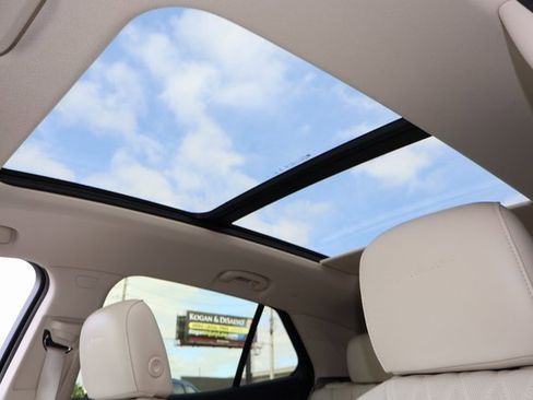 Certified 2023 Buick Envision Avenir image 28