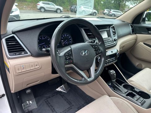 Used 2017 Hyundai Tucson Value AWD/4WD image 11
