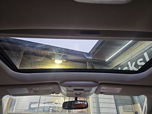 Used 2014 Toyota Tundra 1794 Edition image 32