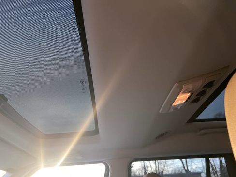 Used 2016 Land Rover LR4 HSE image 14