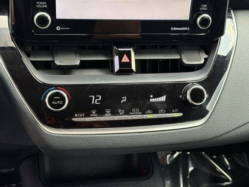 Used 2022 Toyota Corolla LE FWD image 21