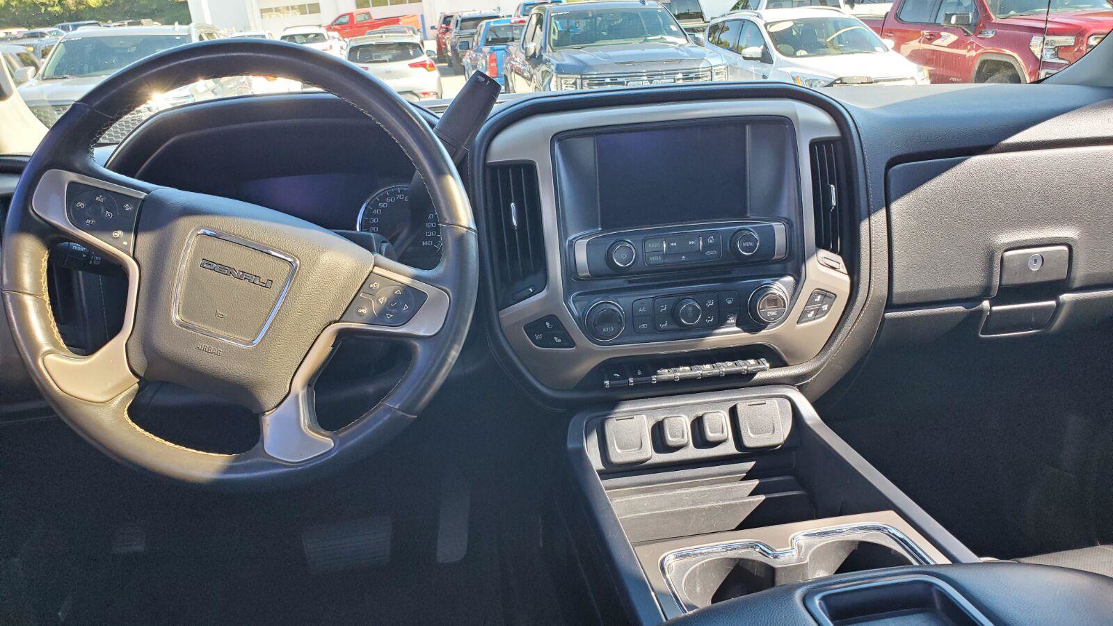 Used 2015 GMC Sierra 2500 Denali w/ Duramax Plus Package AWD/4WD image 7