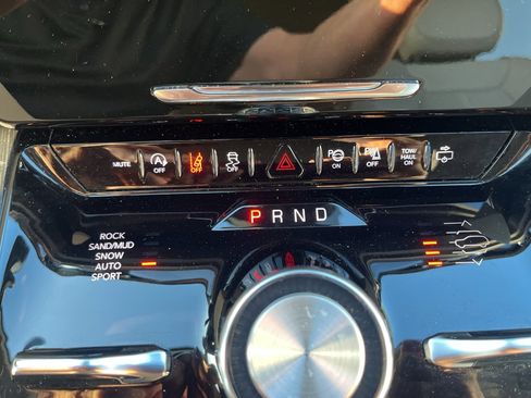 Used 2022 Jeep Wagoneer Series III w/ Convenience Group I image 22