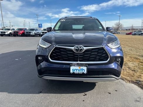 Used 2022 Toyota Highlander Platinum image 8