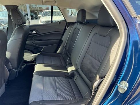 Used 2024 Chevrolet Trax LT w/ Driver Confidence Package image 8