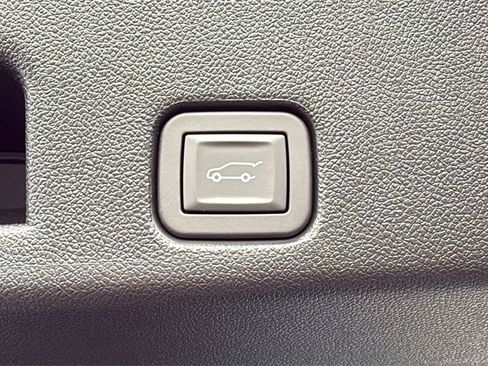 New 2026 GMC Acadia Denali w/ Super Cruise Package image 30