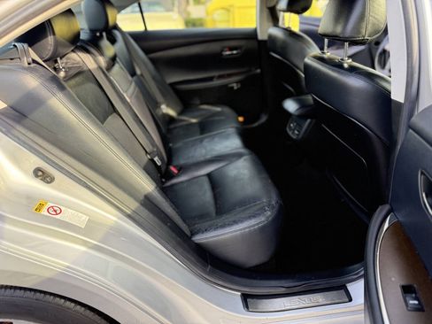Used 2010 Lexus ES 350 FWD image 19