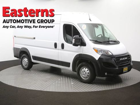 Used 2023 RAM ProMaster 2500 w/ Convenience Group FWD image 42