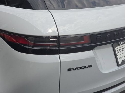 Certified 2025 Land Rover Range Rover Evoque Dynamic SE AWD/4WD image 36