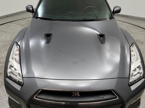 Used 2016 Nissan GT-R Black Edition image 12