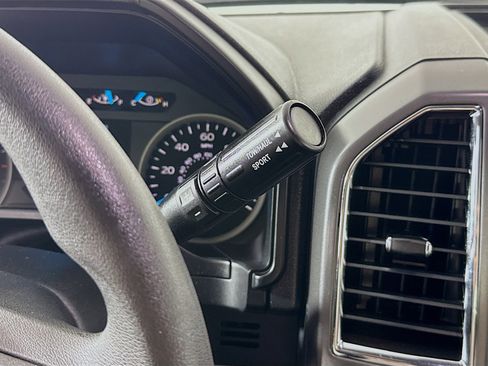 Used 2016 Ford F150 XLT RWD image 19