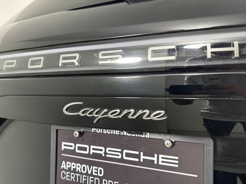 Certified 2023 Porsche Cayenne Platinum Edition AWD/4WD image 19