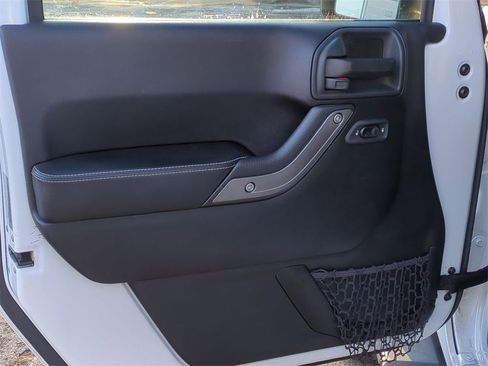 Used 2017 Jeep Wrangler Unlimited Sport image 11