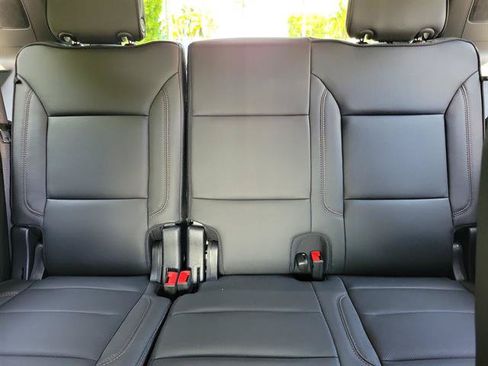 Used 2025 Chevrolet Tahoe High Country RWD image 14