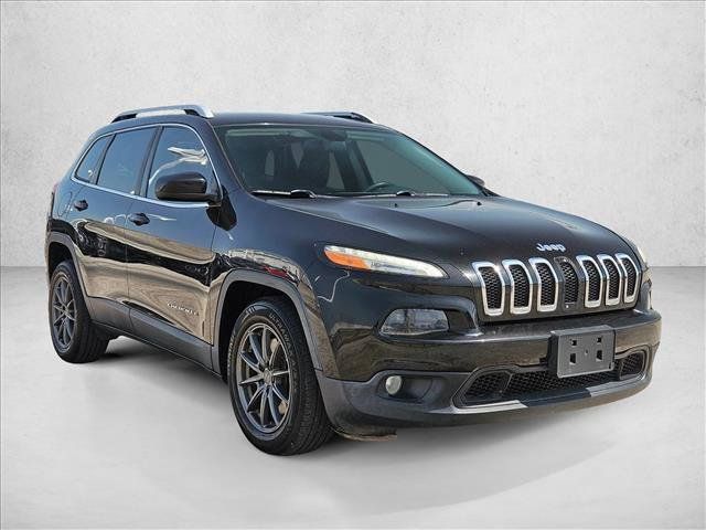 Used 2015 Jeep Cherokee Latitude w/ Comfort/Convenience Group FWD image 3