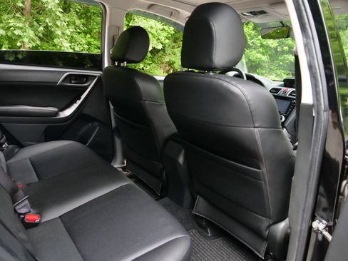 Used 2018 Subaru Forester 2.5i Premium w/ Protection Package #1 AWD/4WD image 36
