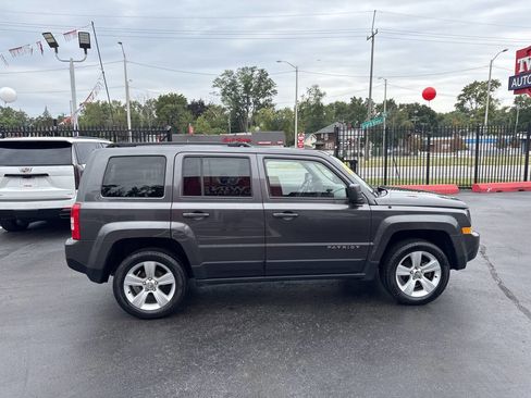 Used 2015 Jeep Patriot Latitude image 5