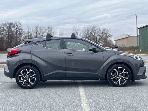 Used 2019 Toyota C-HR Limited image 9