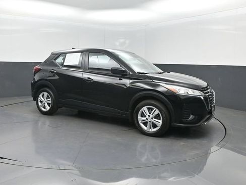 Used 2025 Nissan Kicks Play S FWD image 31