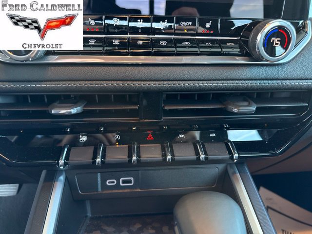 Used 2024 Chevrolet Colorado LT w/ LT Convenience Package II AWD/4WD image 12