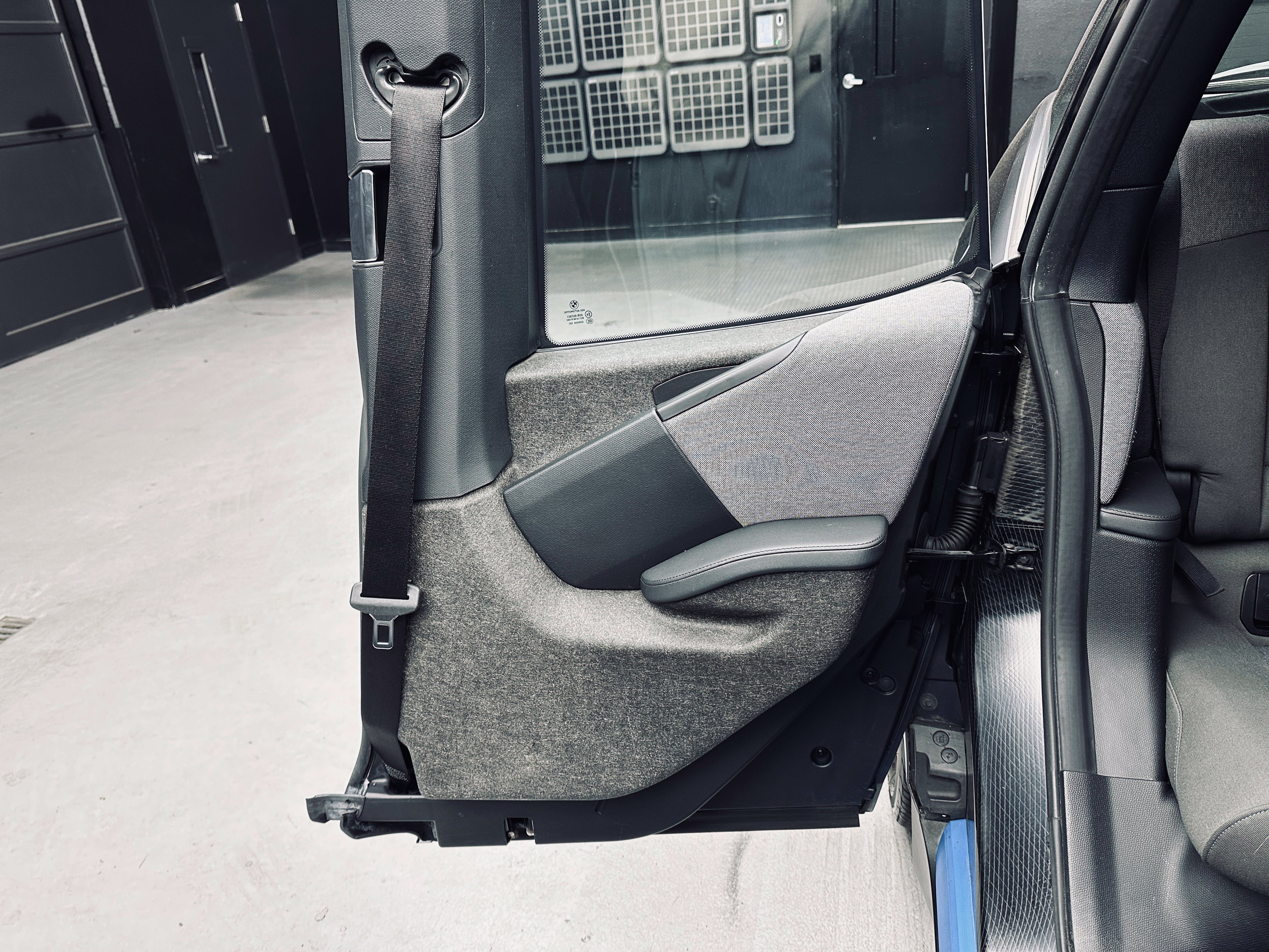 Used 2017 BMW i3 w/ Range Extender RWD image 24