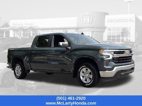 Used 2025 Chevrolet Silverado 1500 LT AWD/4WD image 4