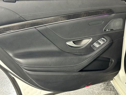 Used 2017 Mercedes-Benz S 550 Sedan image 30