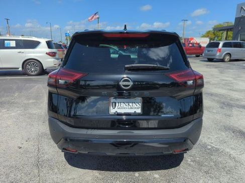 Certified 2023 Nissan Rogue SV w/ SV Premium B Package image 7