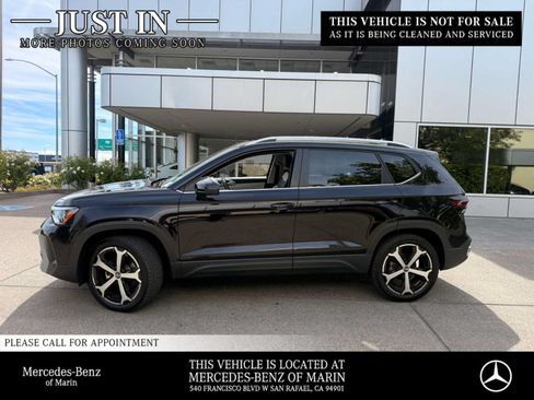 Used 2025 Volkswagen Taos SEL AWD/4WD image 3