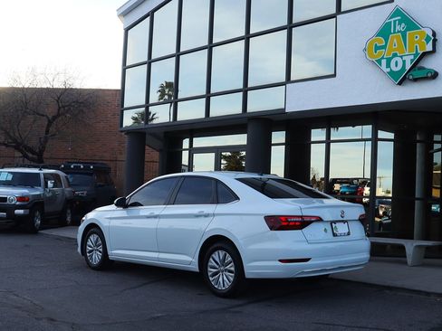 Used 2019 Volkswagen Jetta S w/ Driver Assistance Package image 9