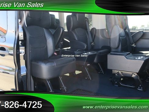 Used 2023 Ford Transit 350 XLT image 19