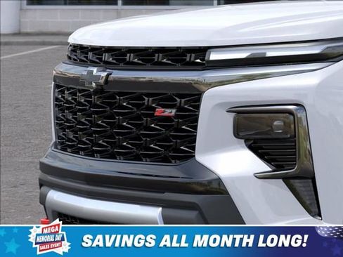 New 2026 Chevrolet Traverse Z71 w/ Driver Confidence Package AWD/4WD image 13