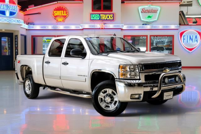 Used 2008 Chevrolet Silverado 2500 LT w/ 2LT Convenience Package AWD/4WD image 1