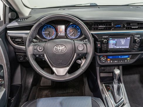 Used 2015 Toyota Corolla S image 11