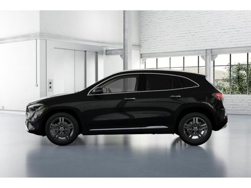 New 2026 Mercedes-Benz GLA 250 4MATIC image 36