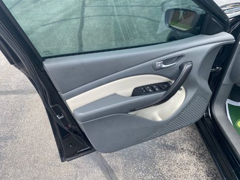 Used 2013 Dodge Dart Limited w/ Technology Group FWD image 10
