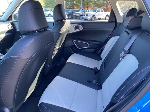 Certified 2023 Kia Soul GT-Line image 18