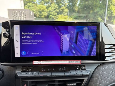 Used 2026 Toyota Camry XLE FWD image 61