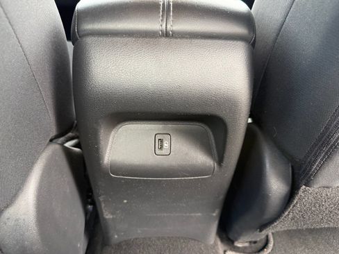 Used 2024 Nissan Sentra SV FWD image 30