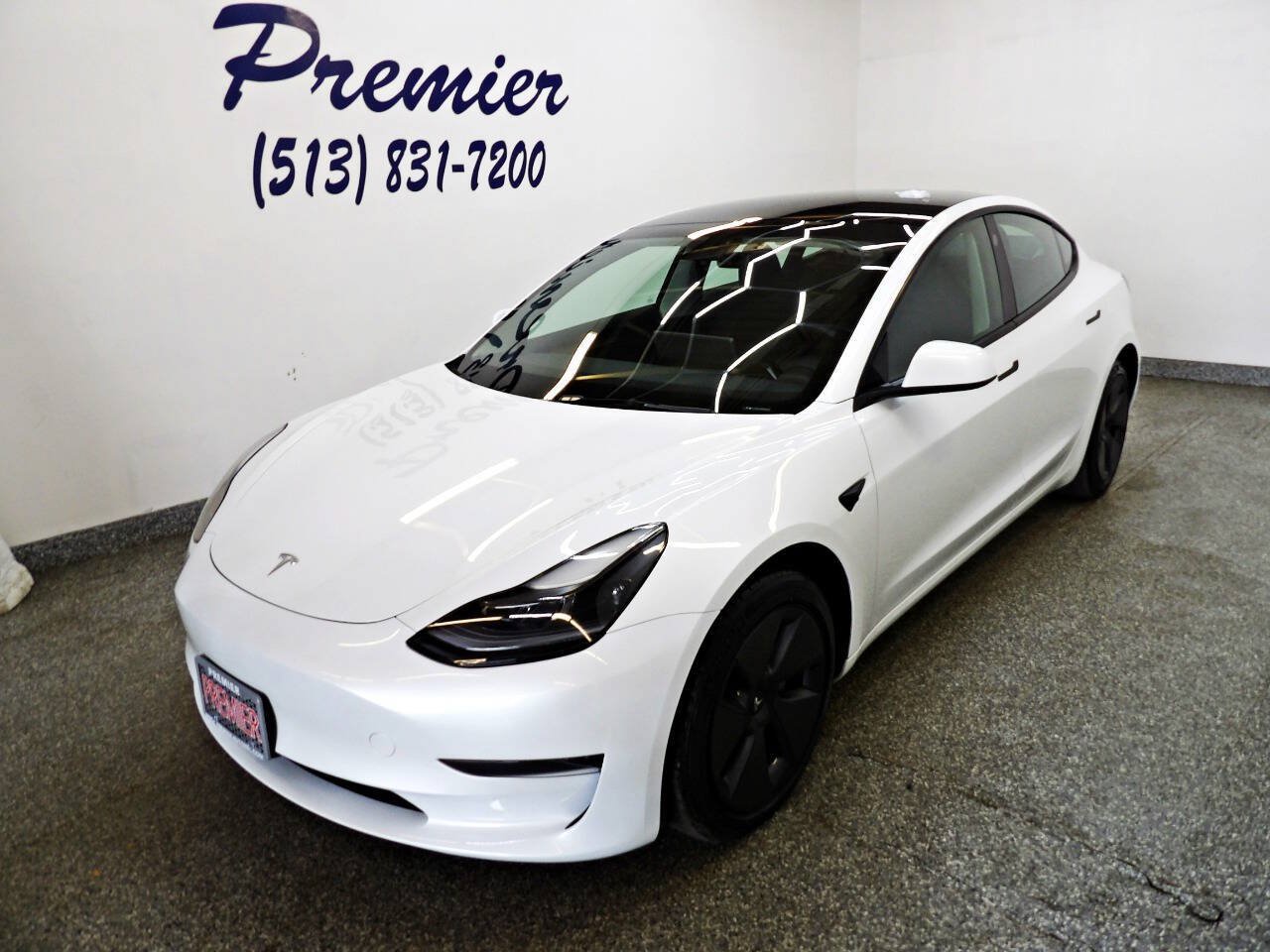 Used 2023 Tesla Model 3 Standard Range RWD image 1
