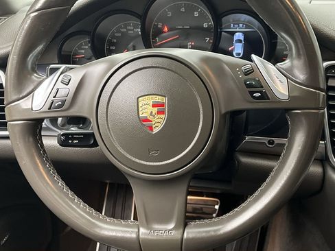 Used 2016 Porsche Panamera 4 Edition image 15