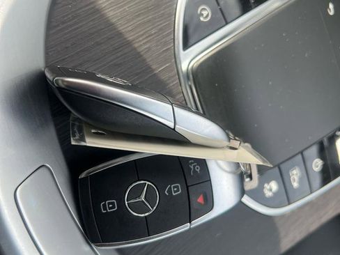 Used 2022 Mercedes-Benz GLC 300 4MATIC image 26